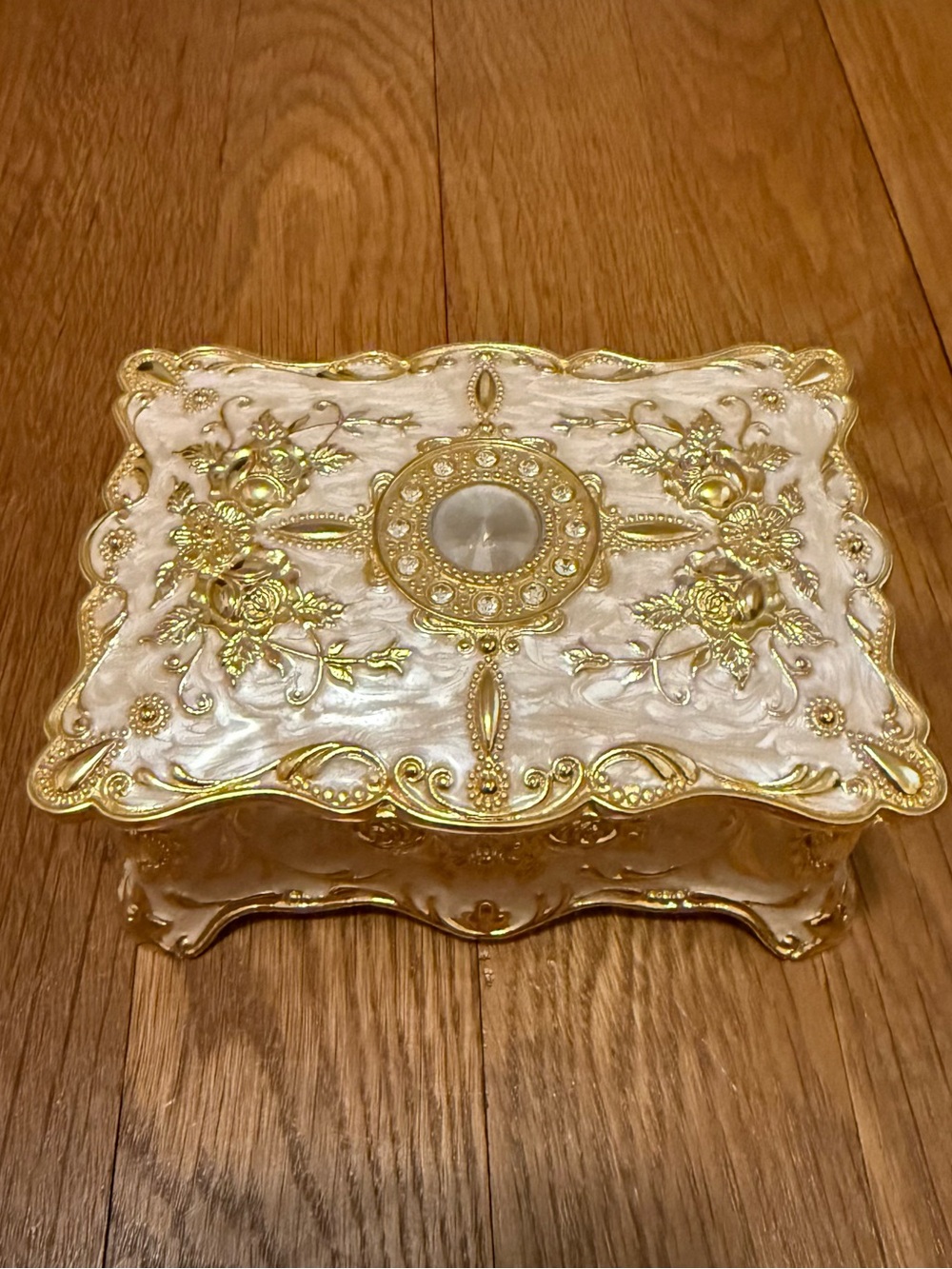 Vintage Jewelry Organizer Box - Metal Trinket Storage Box Ornate Treasure Chest